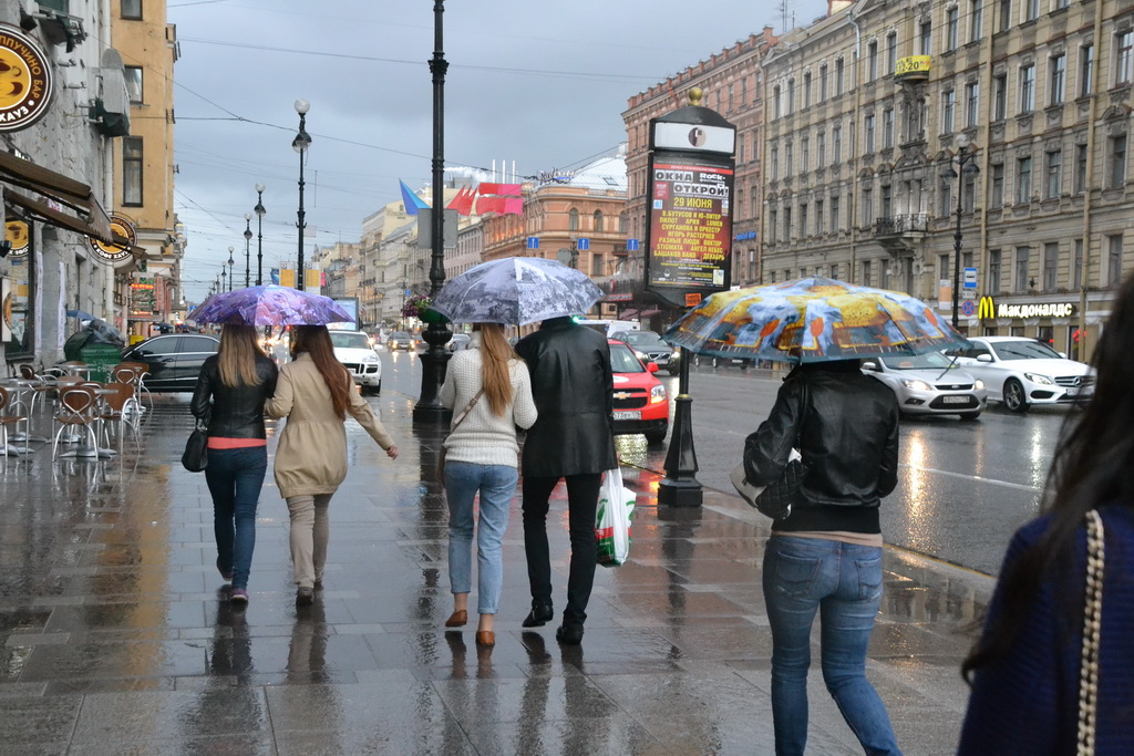 in St. Petersburg is very cloudy and rainy