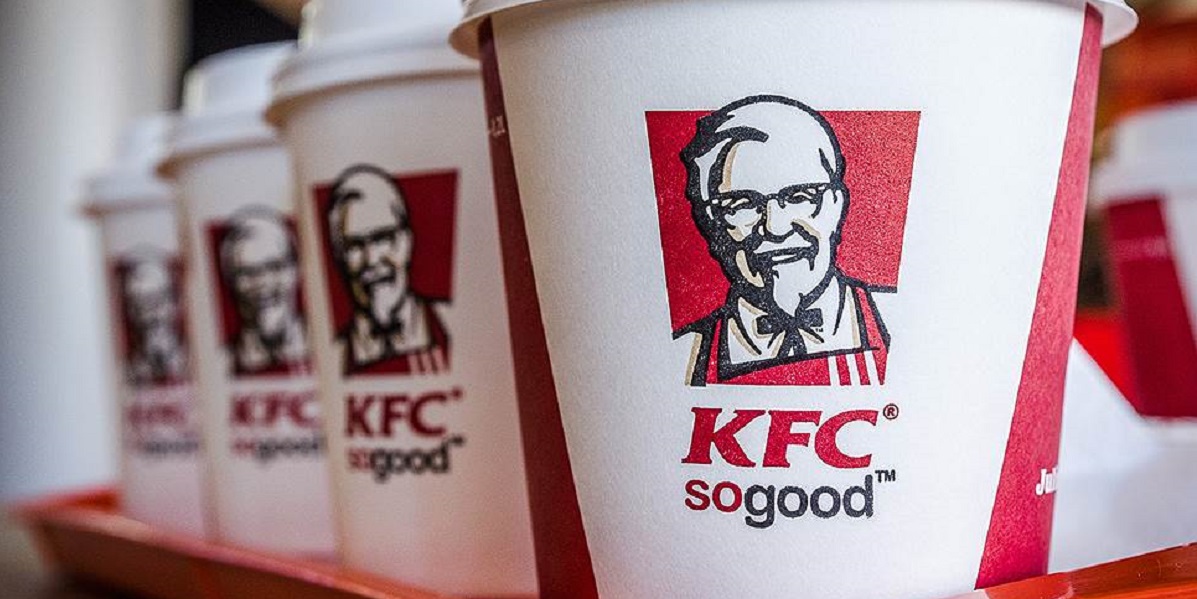 Kfc рядом со мной. KFC бренд. КФС марка. Старый логотип KFC. Логотип компании КФС.